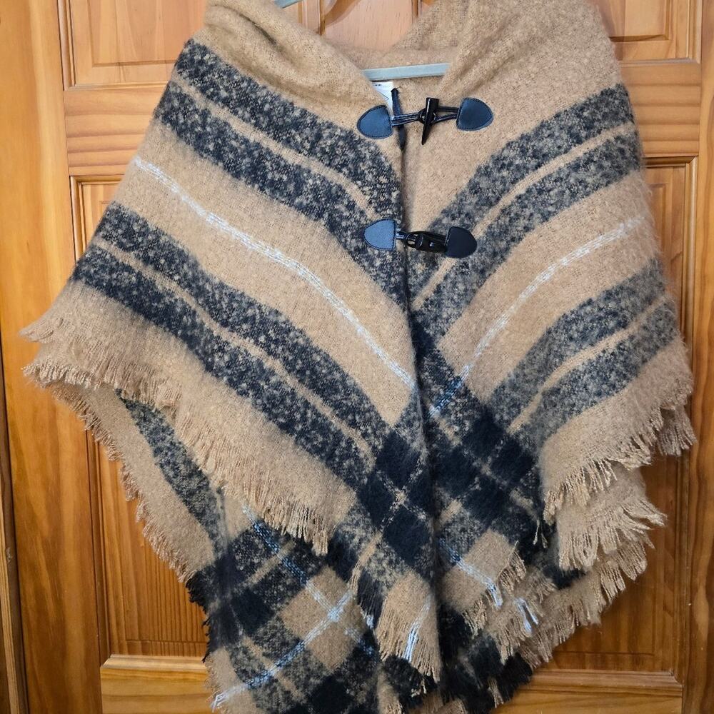 St. John's Bay Beautiful and Warm Poncho Brand New